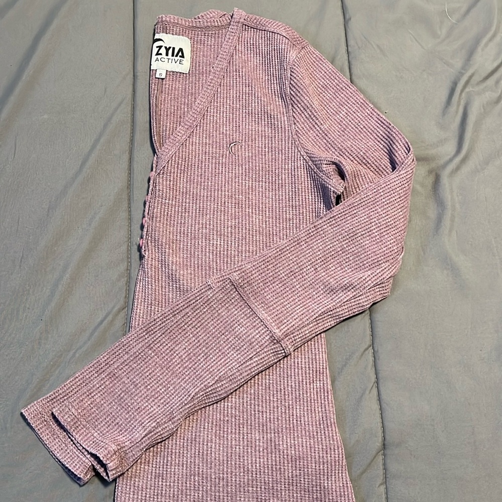 Zyia thermal top